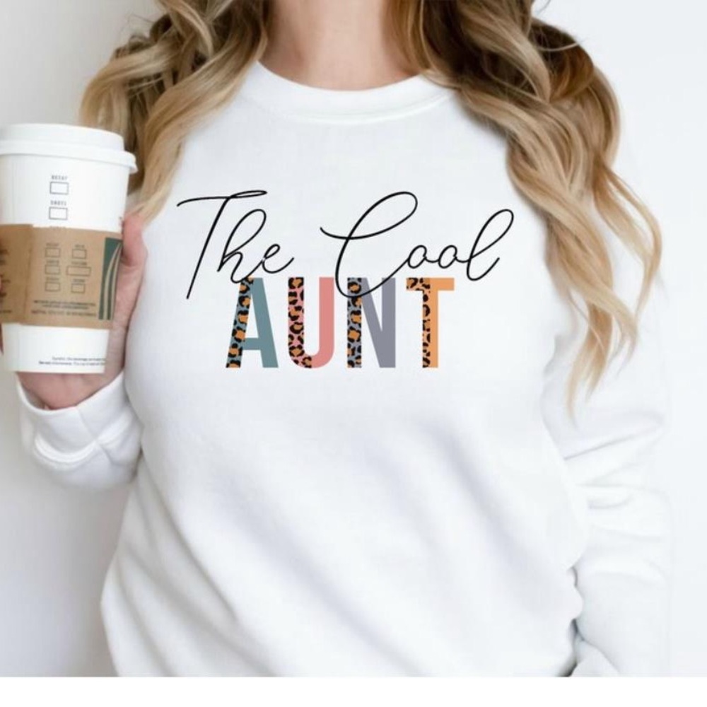 THE COOL AUNT CREWNECK